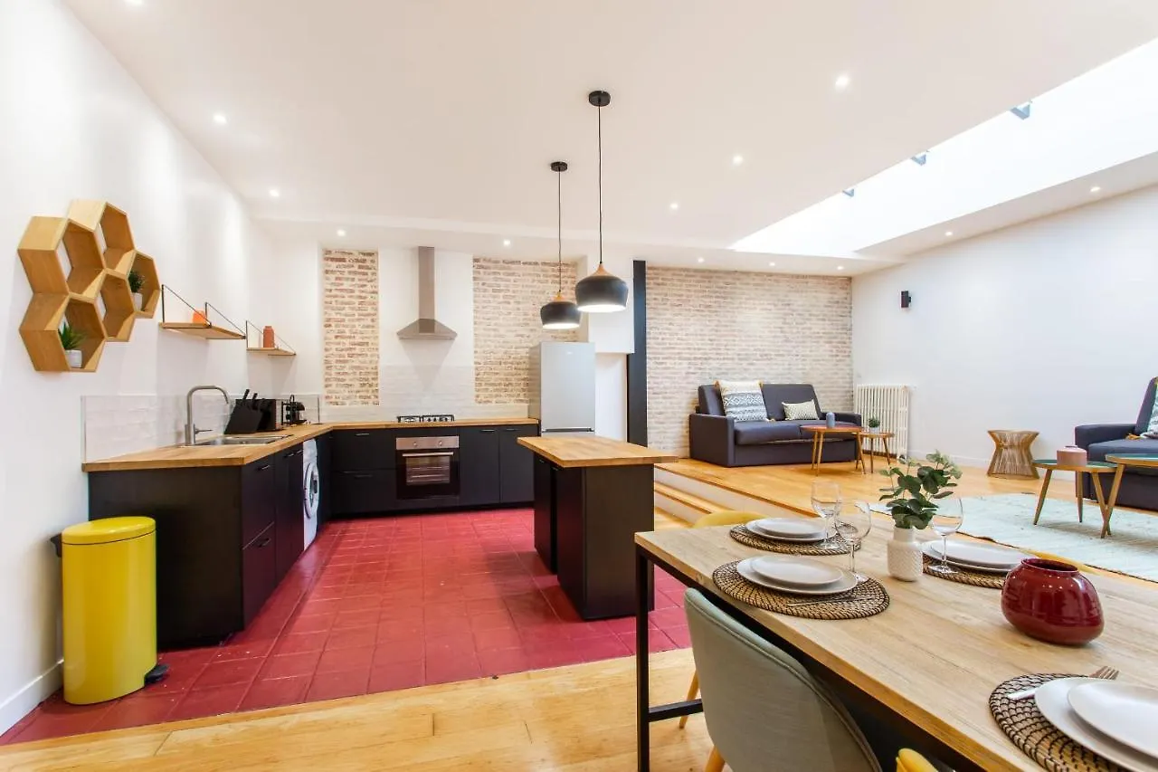 Charming Apartment - Buttes Chaumont 10P3Br Paris