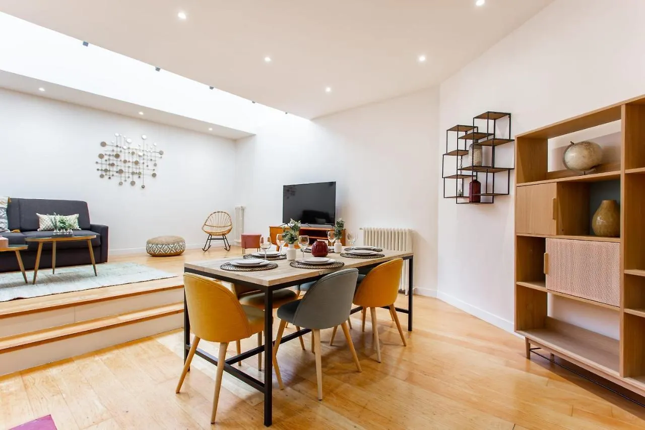 Charming Apartment - Buttes Chaumont 10P3Br Paris