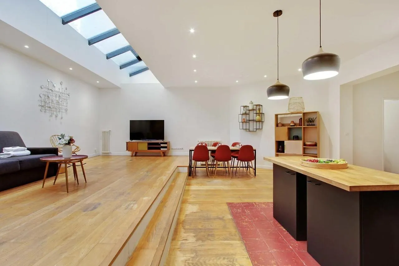 Charming Apartment - Buttes Chaumont 10P3Br Paris