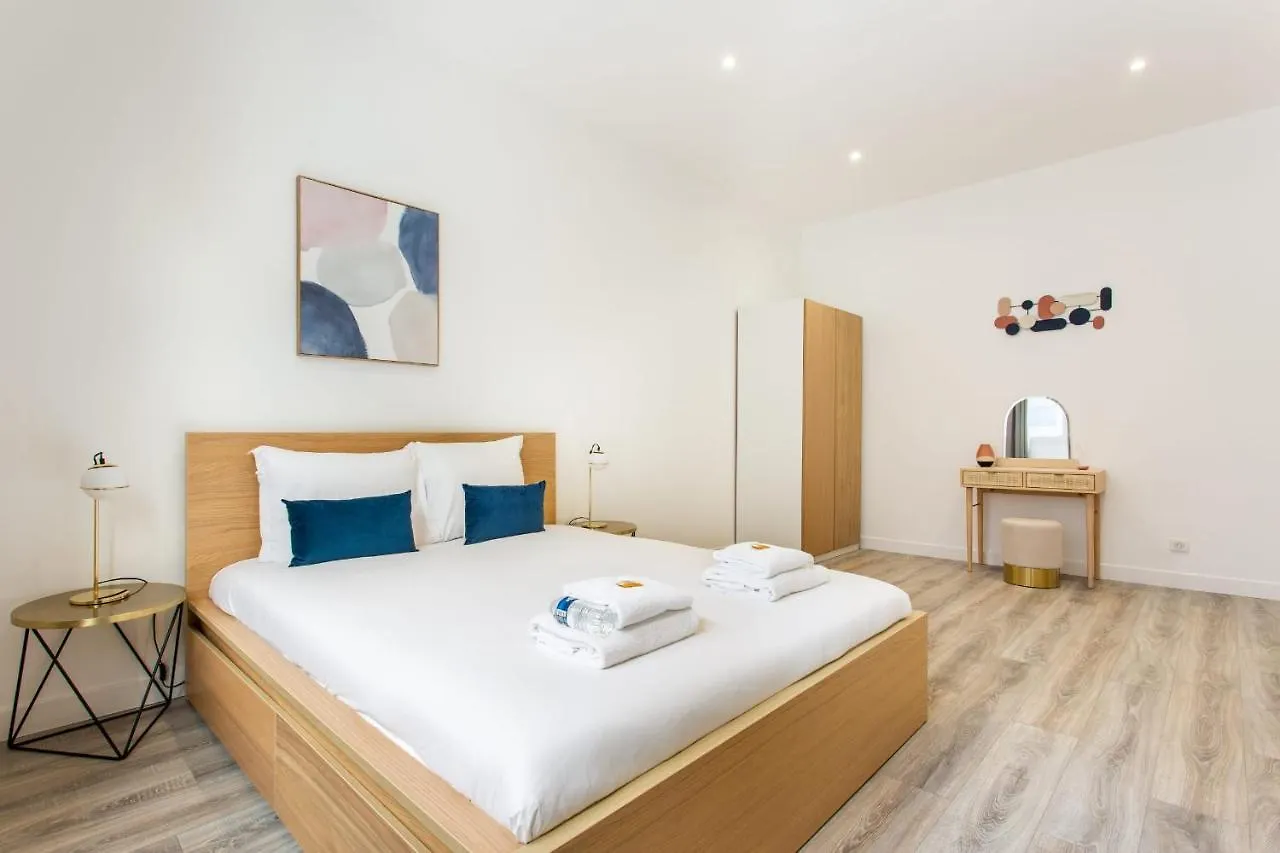 Charming Apartment - Buttes Chaumont 10P3Br Paris