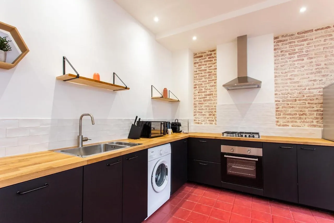 Charming Apartment - Buttes Chaumont 10P3Br Paris