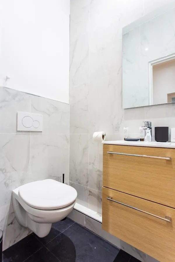 Charming Apartment - Buttes Chaumont 10P3Br Paris