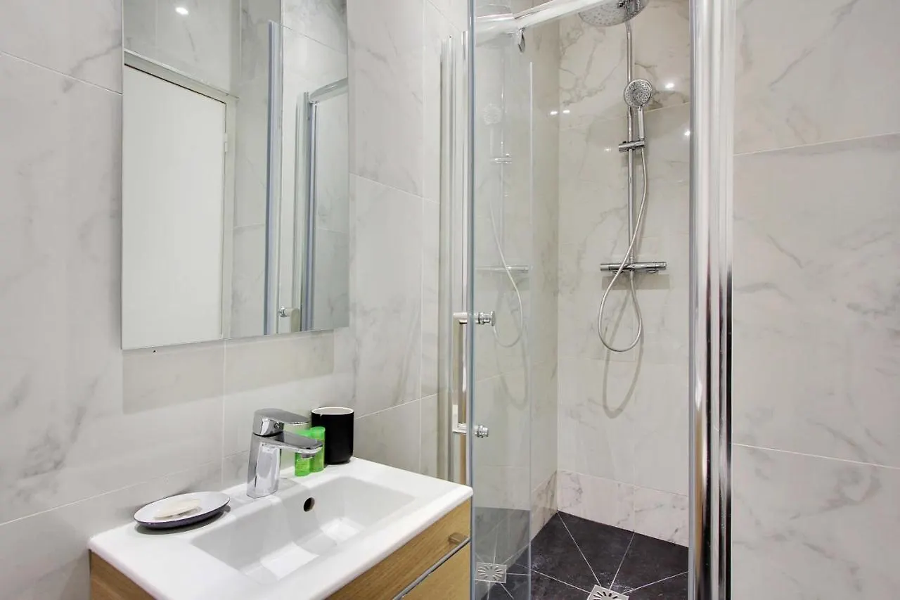 Charming Apartment - Buttes Chaumont 10P3Br Paris