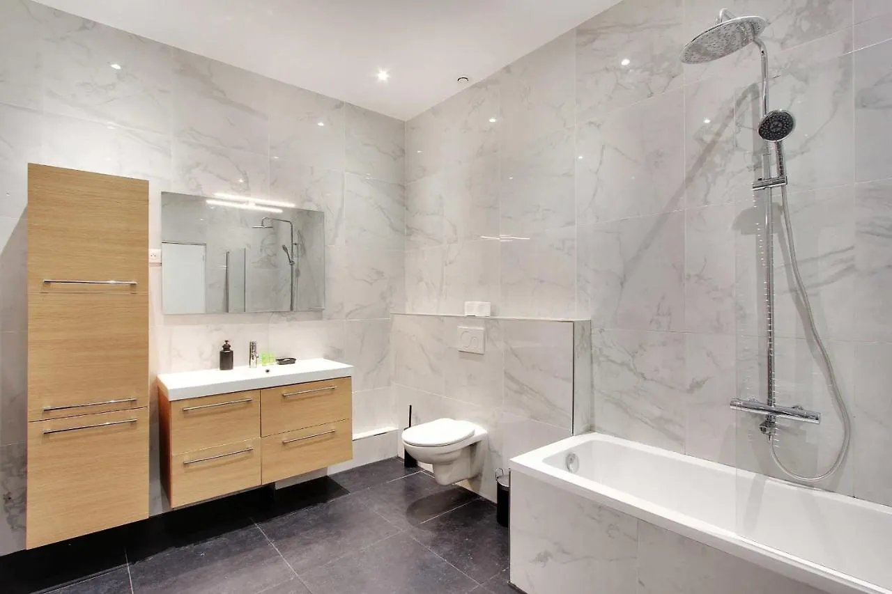 Charming Apartment - Buttes Chaumont 10P3Br Paris 0*,  France